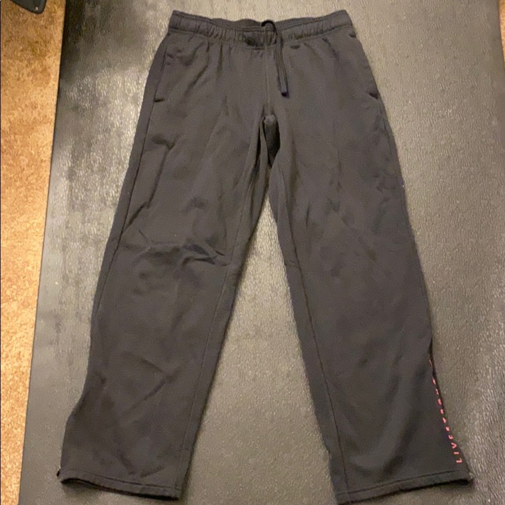 Nike therma-fit sweatpants.